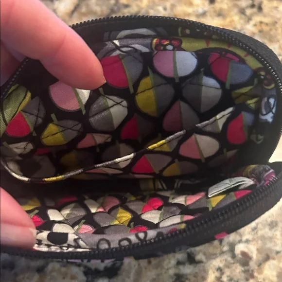 Vera Bradley Black and Green Quilted Pouch - Picture 4 of 4